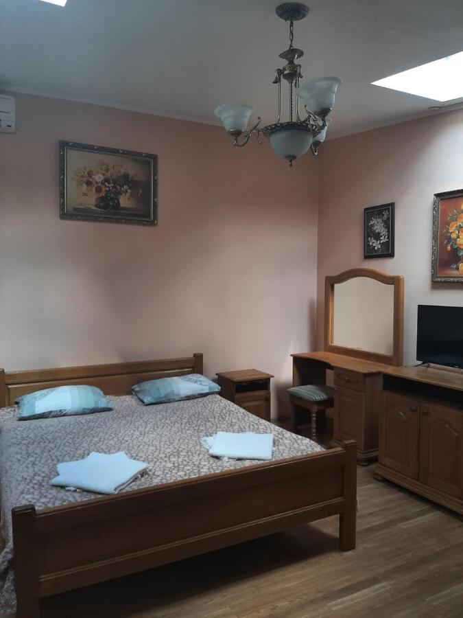 Hotel Nikolet ムカチェヴォ エクステリア 写真